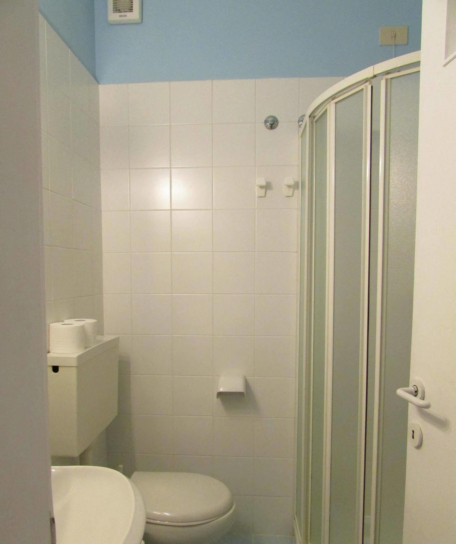 Hotel Manila 3*